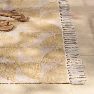Outdoor Rugs & Runners