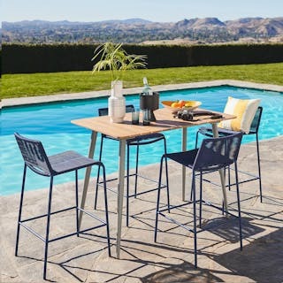 Outdoor Sofas & Loveseats