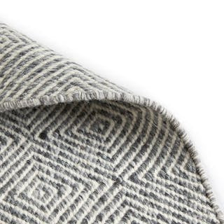 Bovi 8 x 10 Rug - Silver Gray